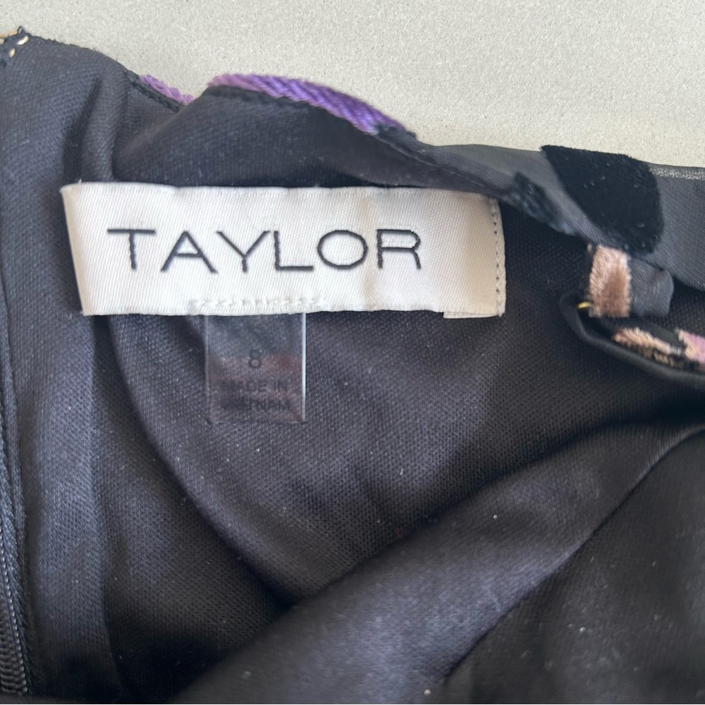 Taylor Floral Velvet Burnout Black and Purple Spagetti Strap  Midi Dress. Size 8 - Picture 5 of 15